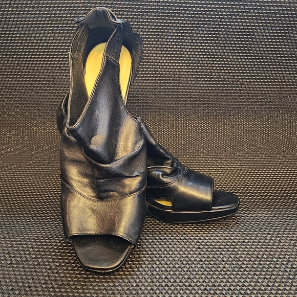 Madden Girl black 4 inch heels - Picture 9 of 11